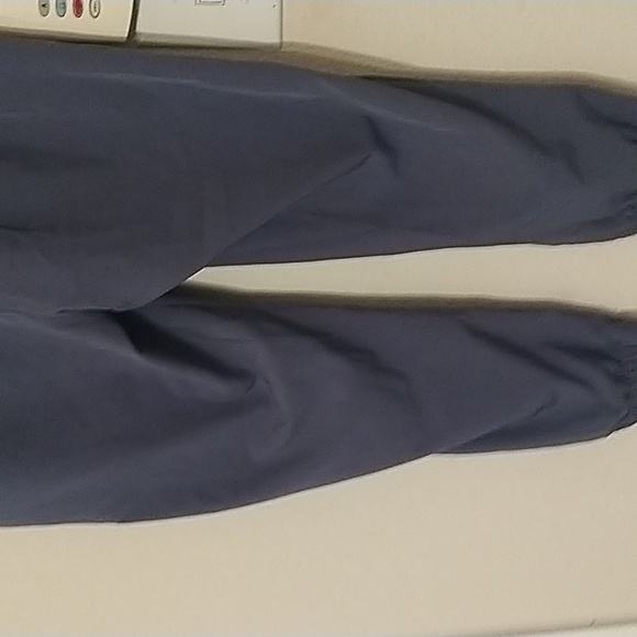 Man Amazon  essentials  pants. - Picture 7 of 10